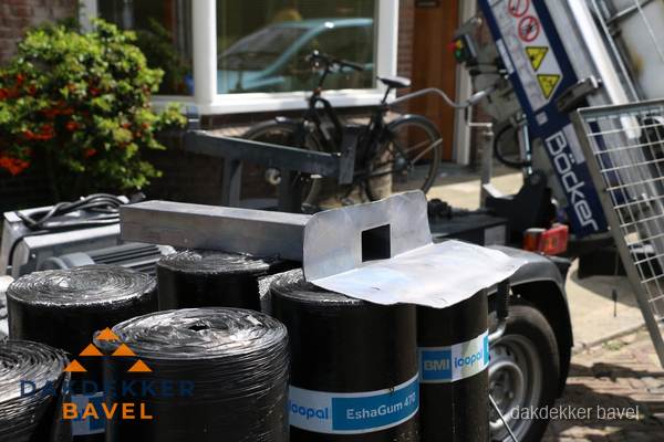 Dakbedekkingsmateriaal en dakgoot onderdelen in Bavel Dakbedekkingsmateriaal en dakgoot onderdelen in Bavel