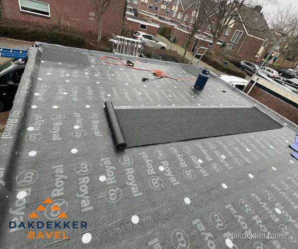Dakrenovatie plat dak met bitumen dakbedekking in Bavel Dakrenovatie plat dak met bitumen dakbedekking in Bavel