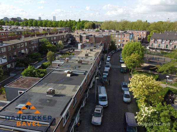 Luchtfoto dakinspectie woonwijk in Bavel Luchtfoto dakinspectie woonwijk in Bavel