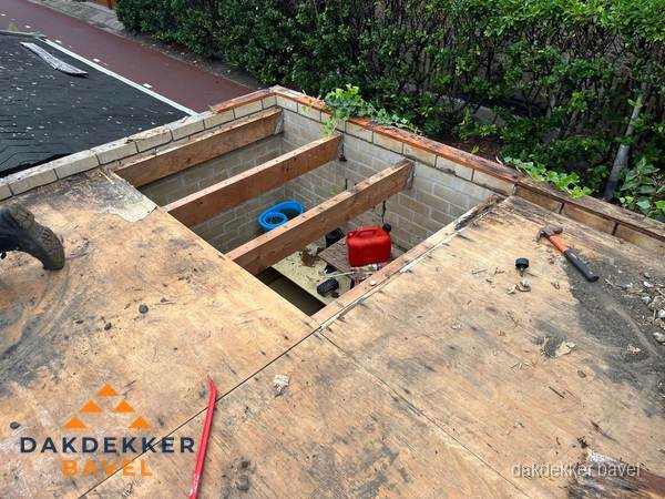 Plat dak vervangen met open constructie in Bavel Plat dak vervangen met open constructie in Bavel